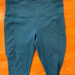 Fast and Free 25” legging